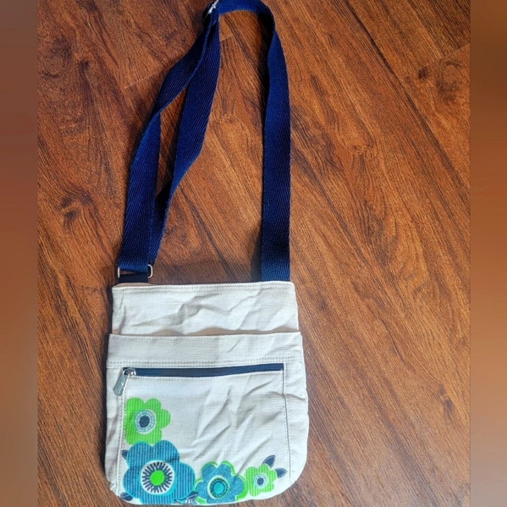 31. Thirty-one crossbody tan flower purse blue strap